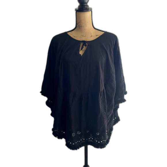 BCBGeneration Black Poncho Top 100% Cotton Eyelet Fringe One Size - Picture 1 of 5